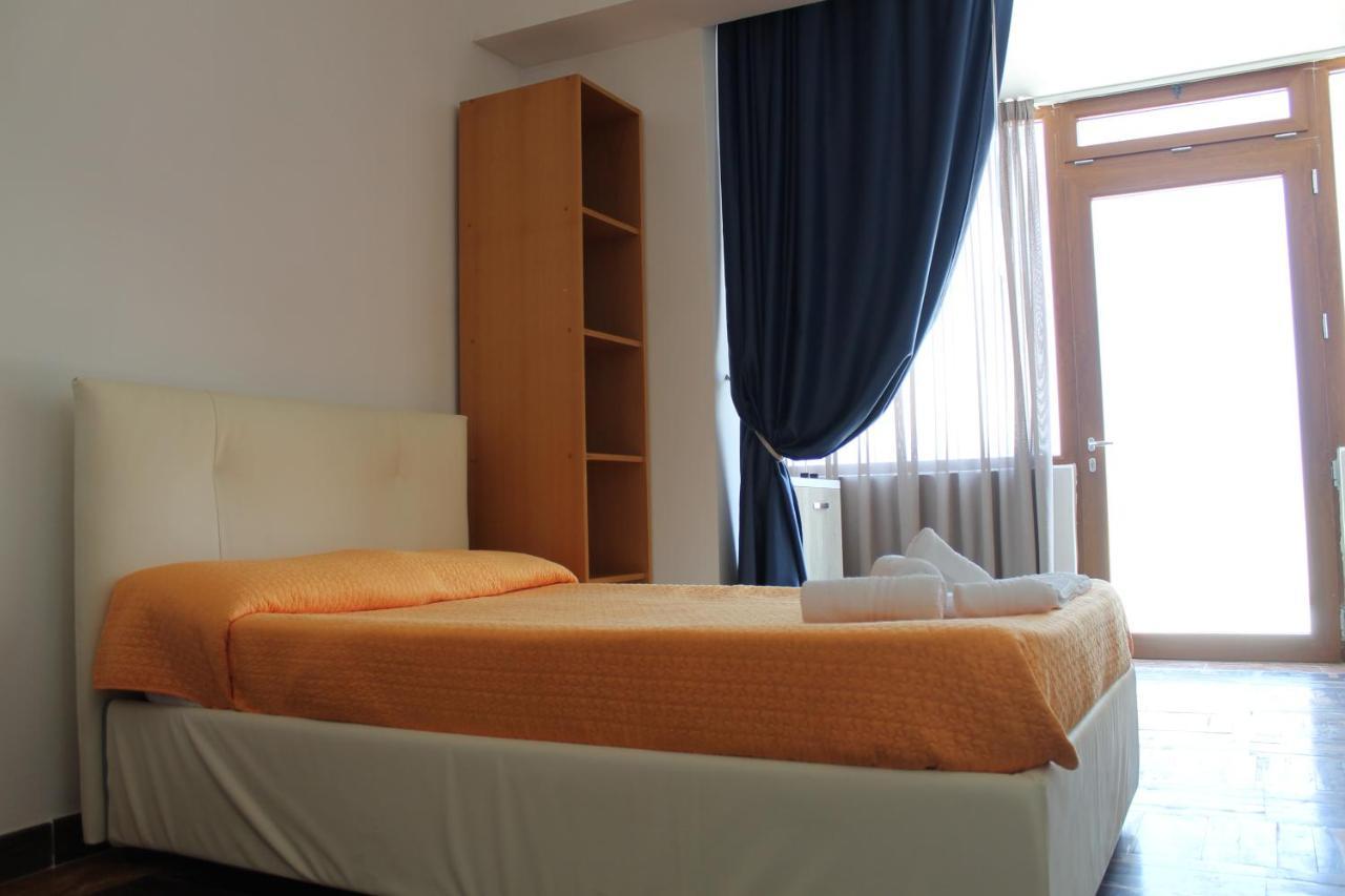 B&B Palazzo Manfredi Vieste, Fronte Mare Con Parcheggio Exterior photo